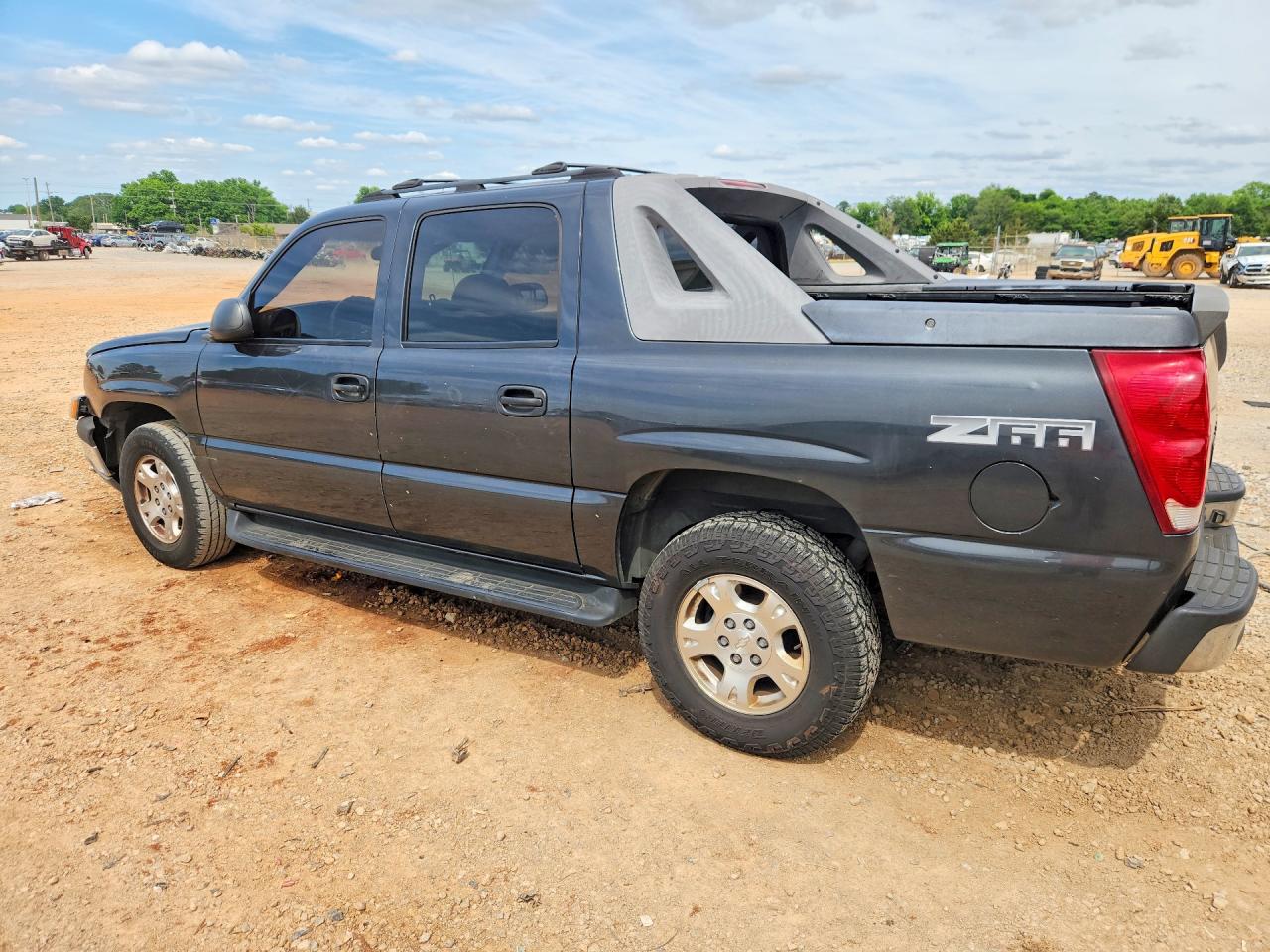 2004 CHEVROLET AVALANCHE C1500 photo 3