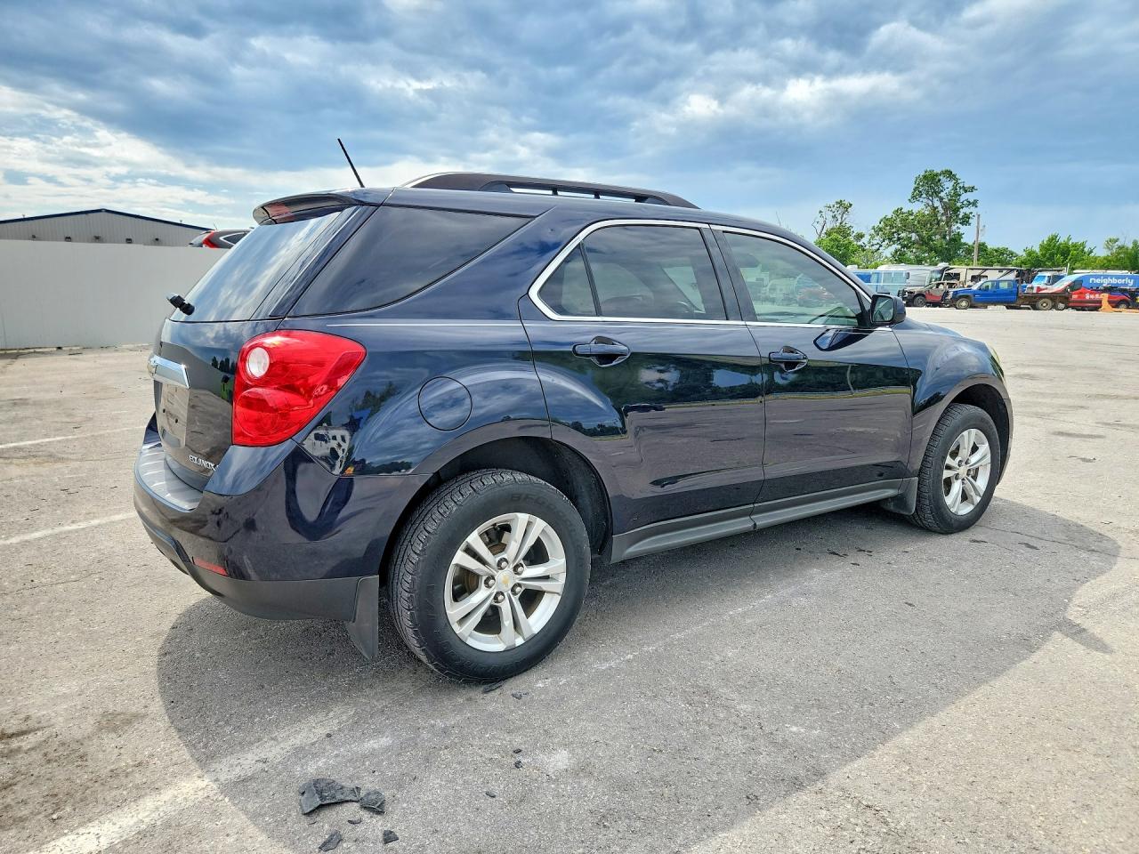 2015 CHEVROLET EQUINOX LT photo 4