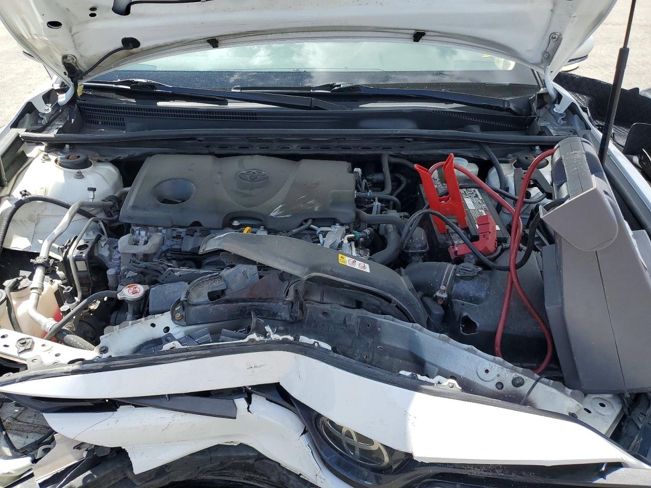 2018 TOYOTA CAMRY LE photo 11