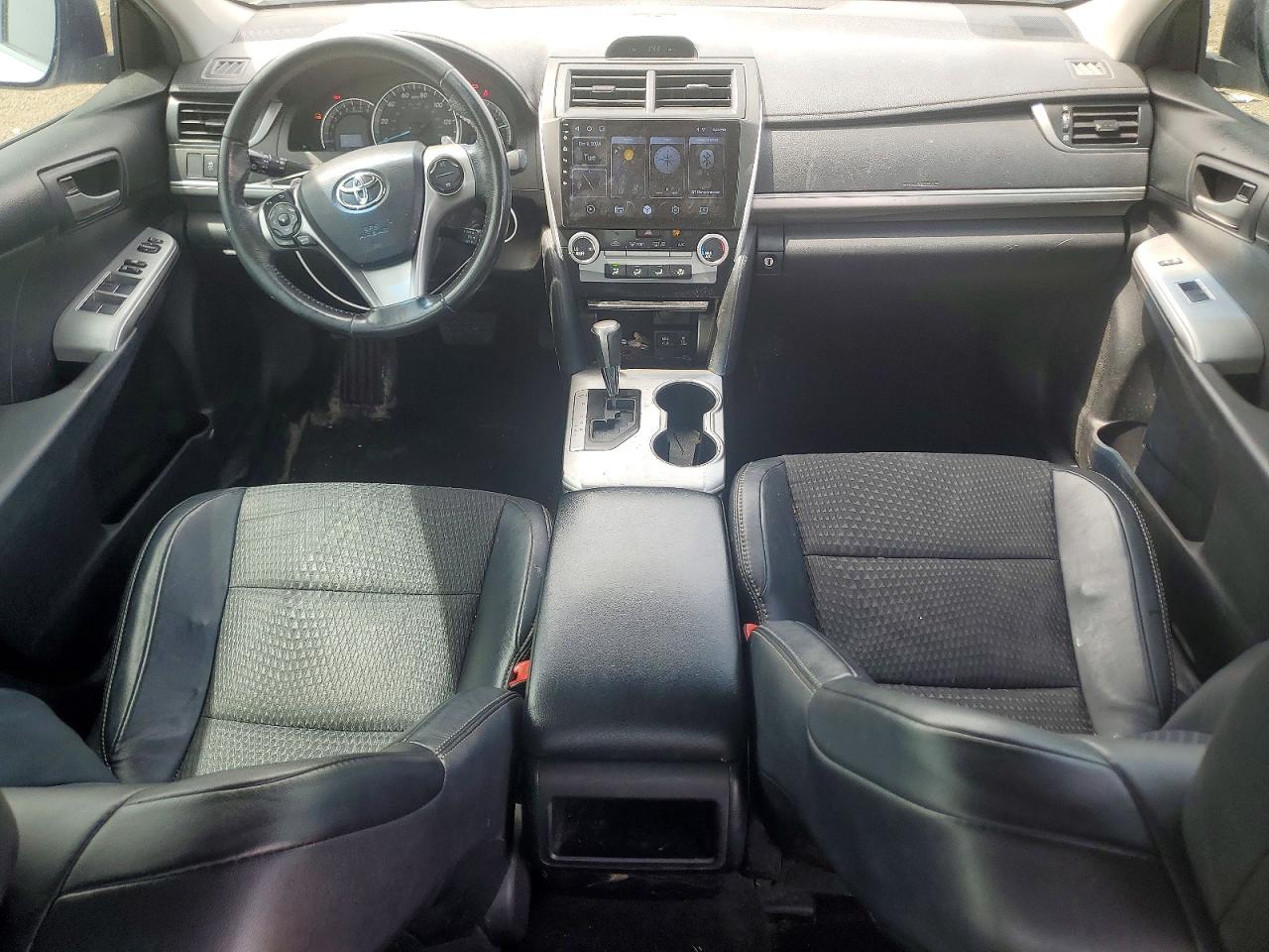 2012 TOYOTA CAMRY SE photo 15