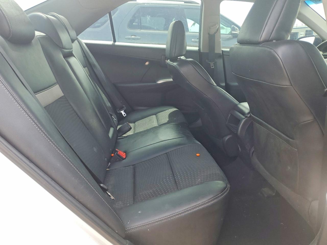 2012 TOYOTA CAMRY SE photo 19