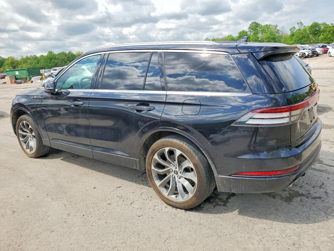 2021 LINCOLN AVIATOR GRAND TOURING photo 4
