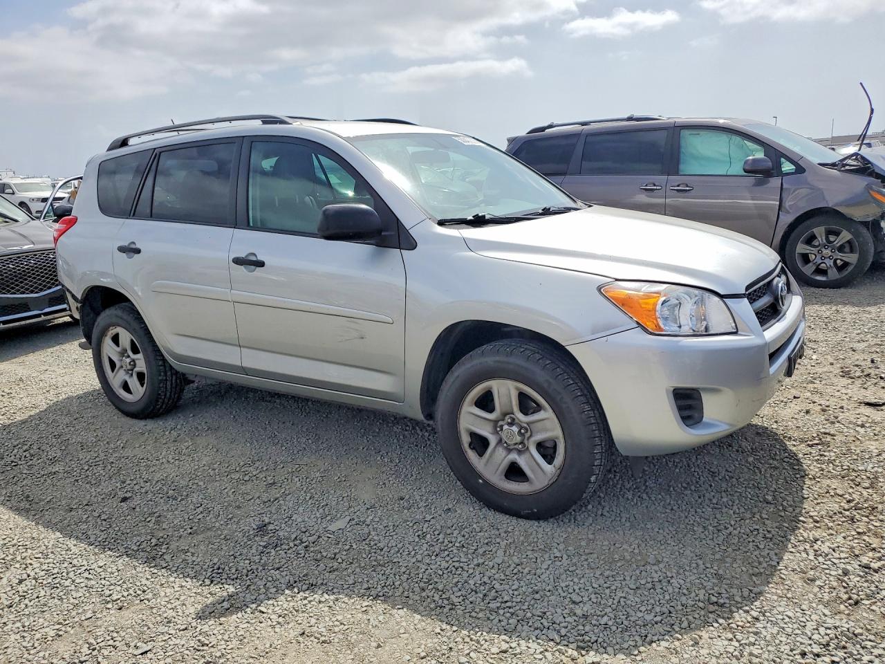 2011 TOYOTA RAV4 BASE photo 10