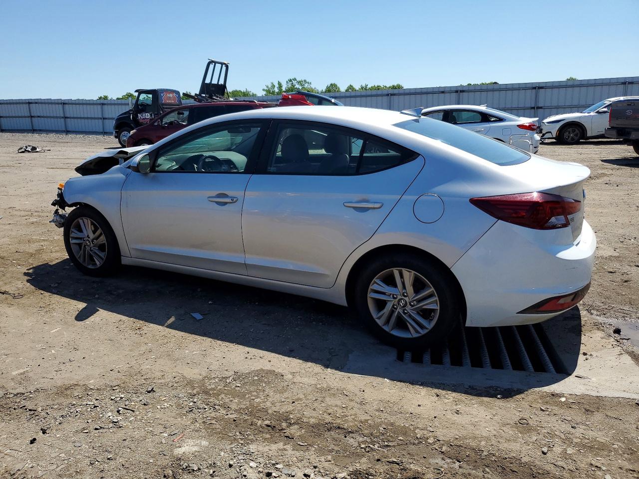 2019 HYUNDAI ELANTRA SEL photo 2