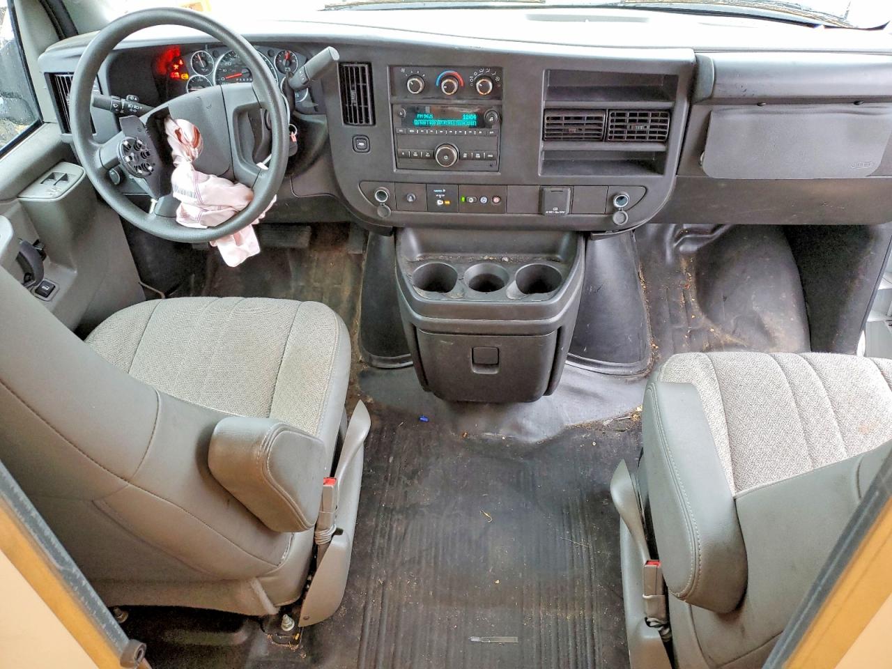 2024 CHEVROLET EXPRESS G3500 photo 15