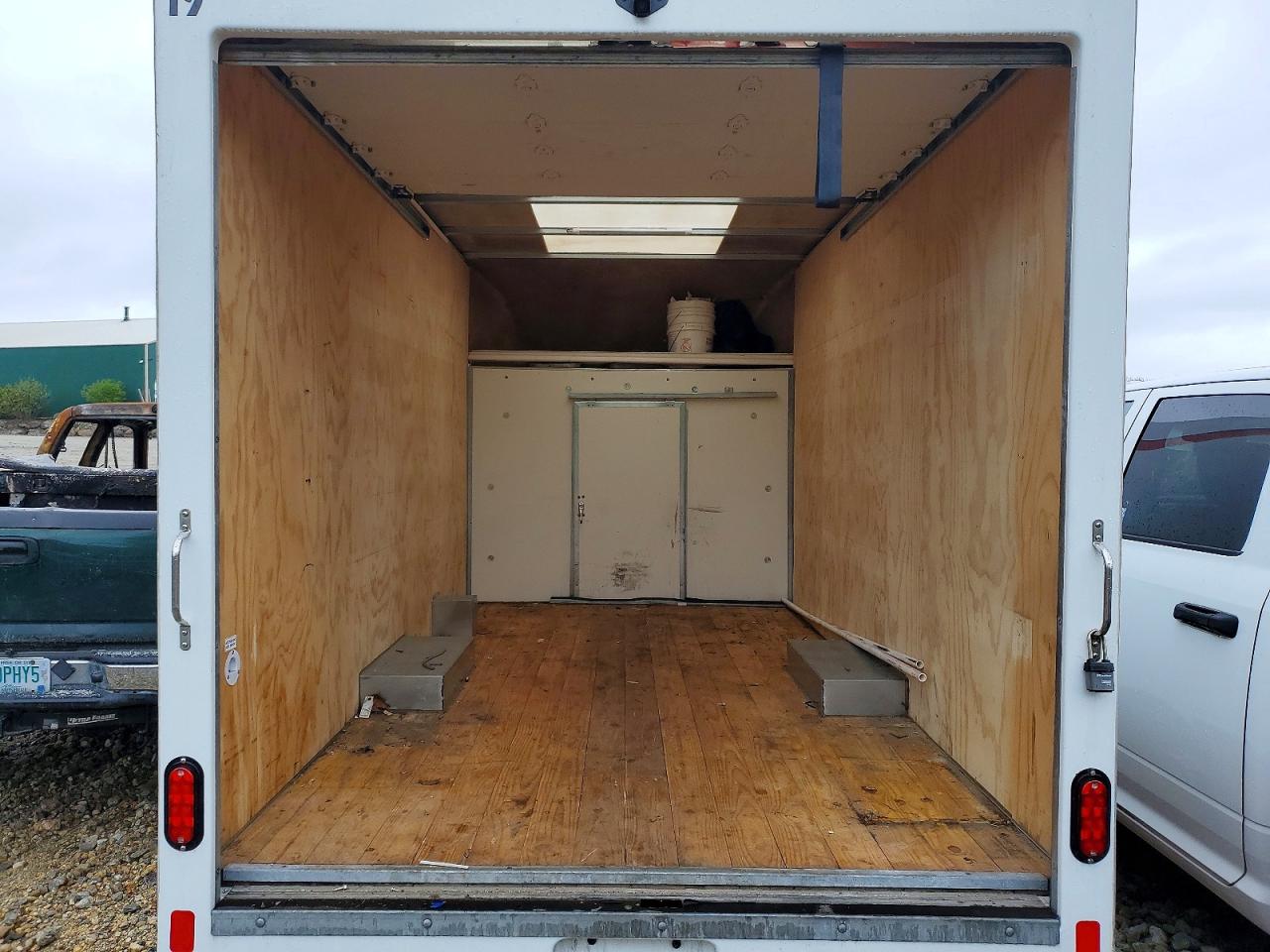 2024 CHEVROLET EXPRESS G3500 photo 19
