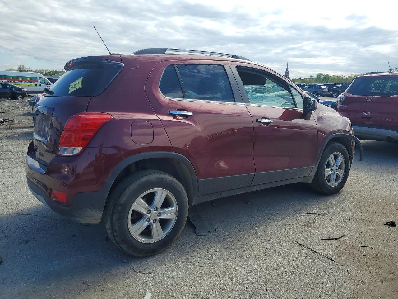 2017 CHEVROLET TRAX 1LT photo 3