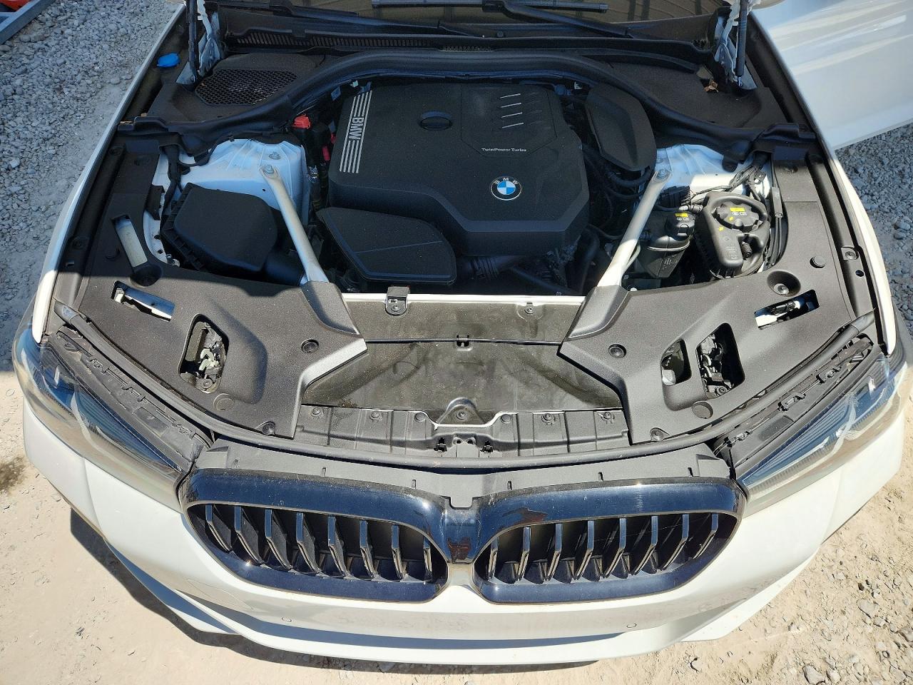 2022 BMW 530 XI photo 11
