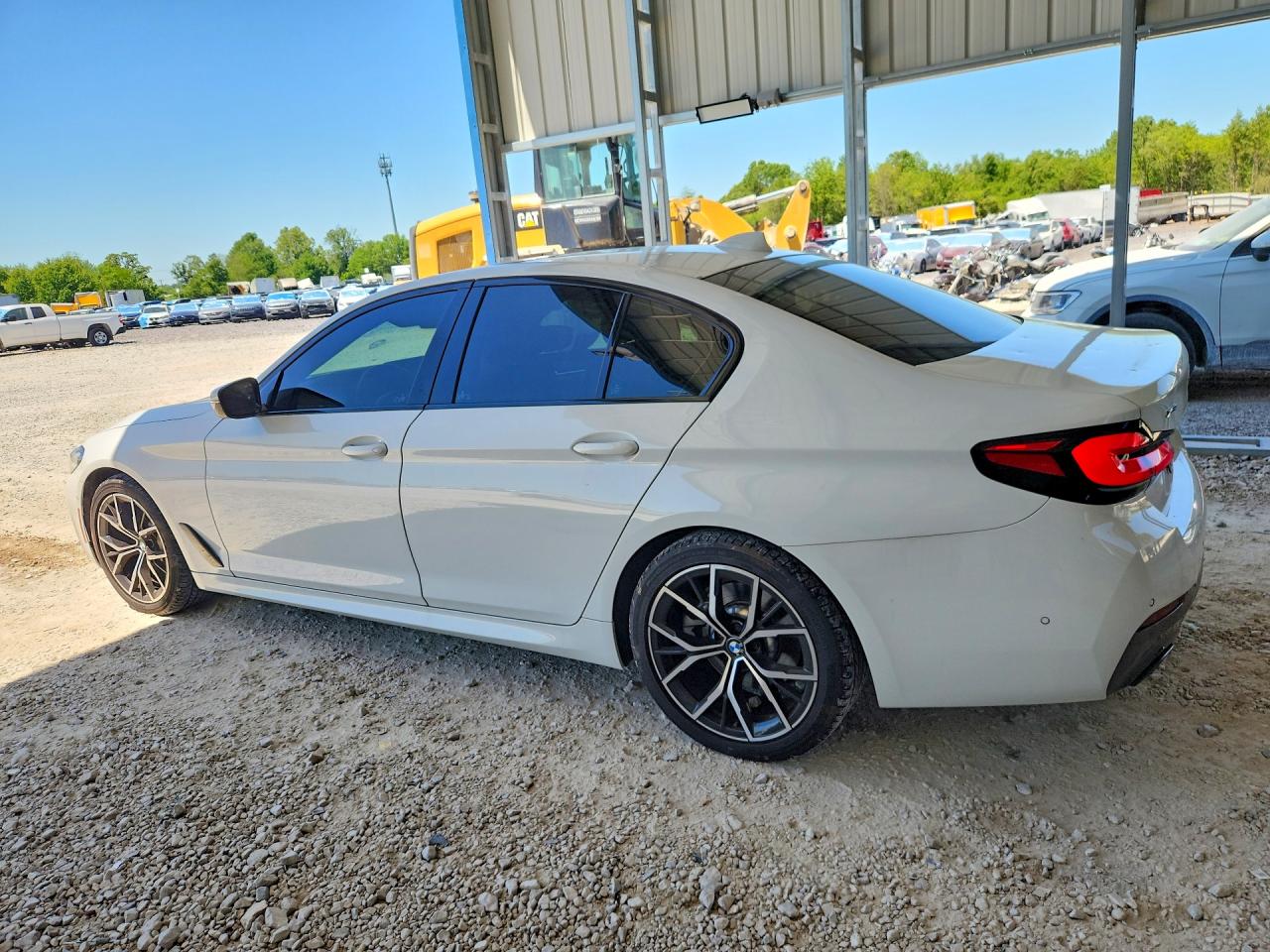2022 BMW 530 XI photo 2