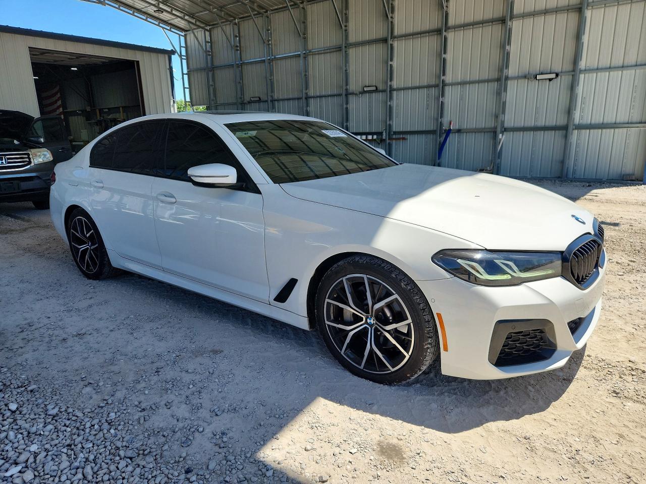 2022 BMW 530 XI photo 4