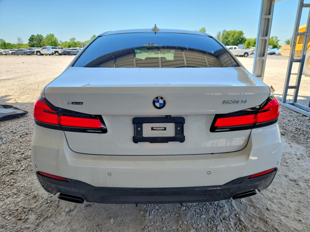 2022 BMW 530 XI photo 6