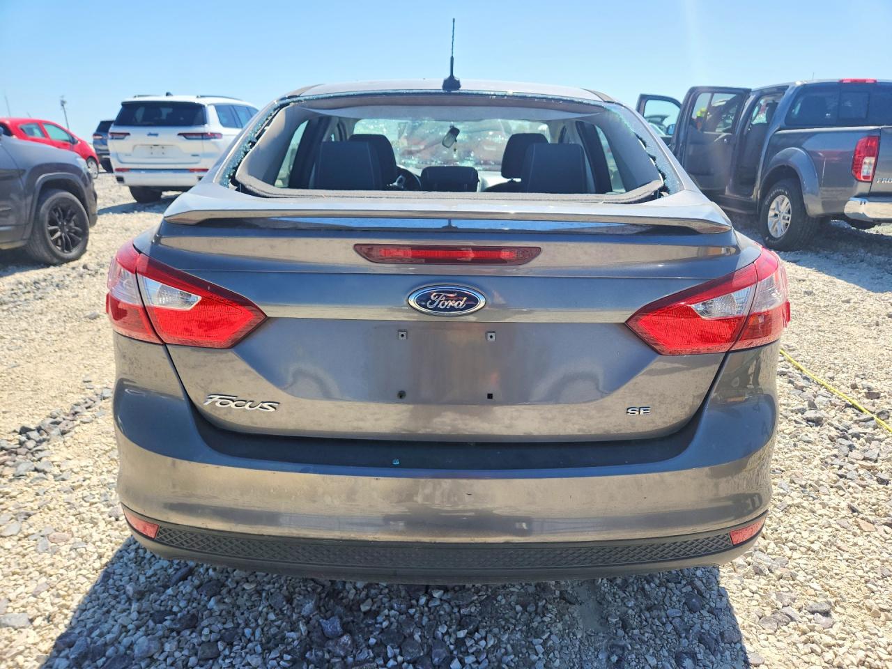 2014 FORD FOCUS SE photo 11