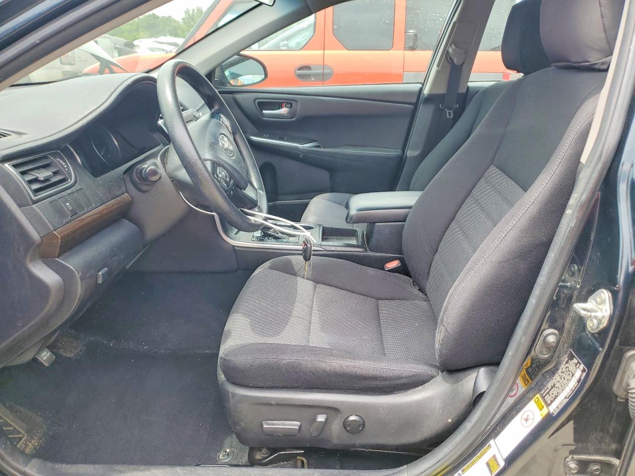 2016 TOYOTA CAMRY LE photo 7