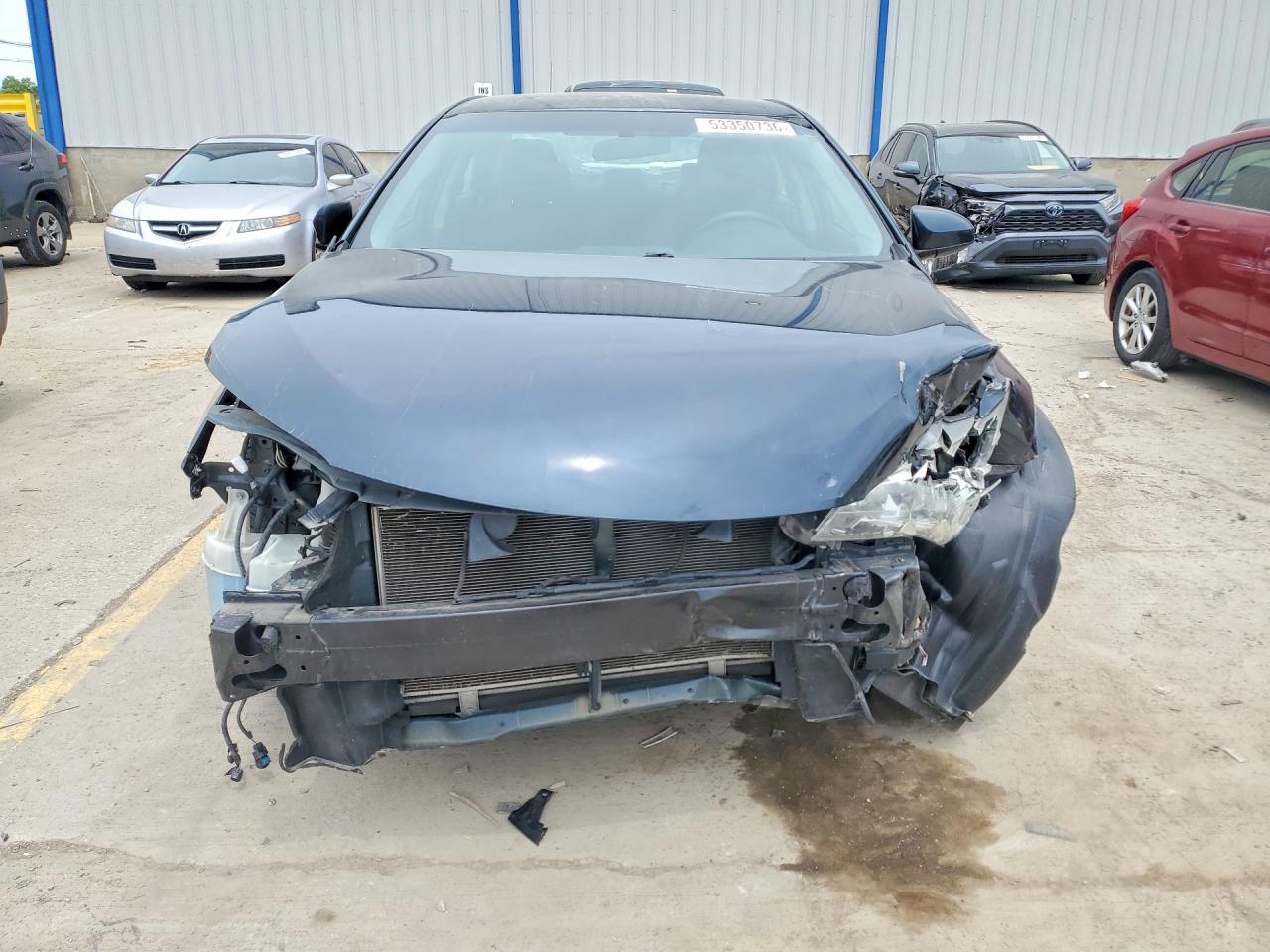 2016 TOYOTA CAMRY LE photo 5