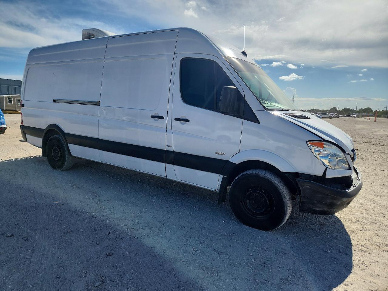 2011 MERCEDES-BENZ SPRINTER 2500 photo 7