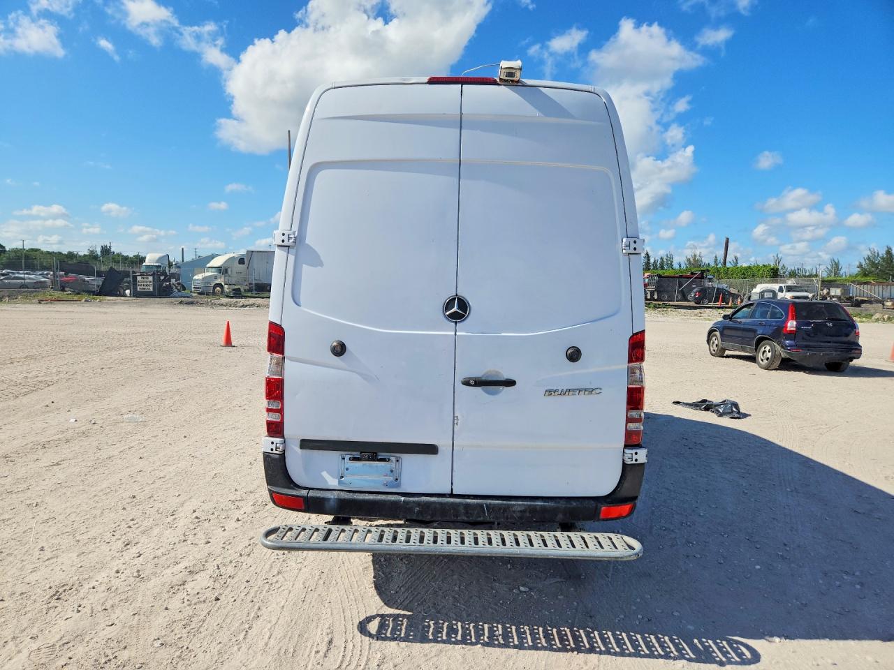 2011 MERCEDES-BENZ SPRINTER 2500 photo 11