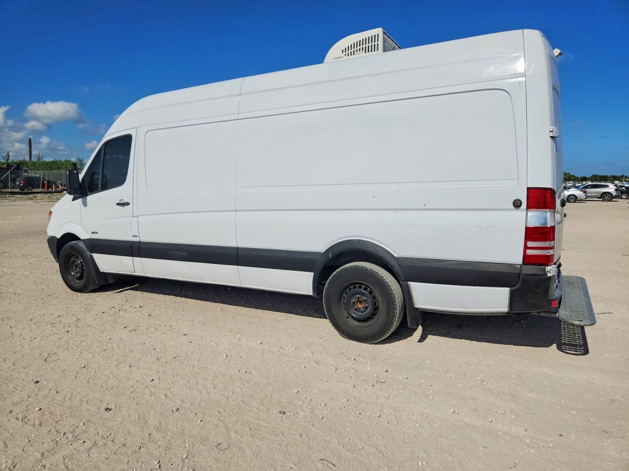 2011 MERCEDES-BENZ SPRINTER 2500 photo 3