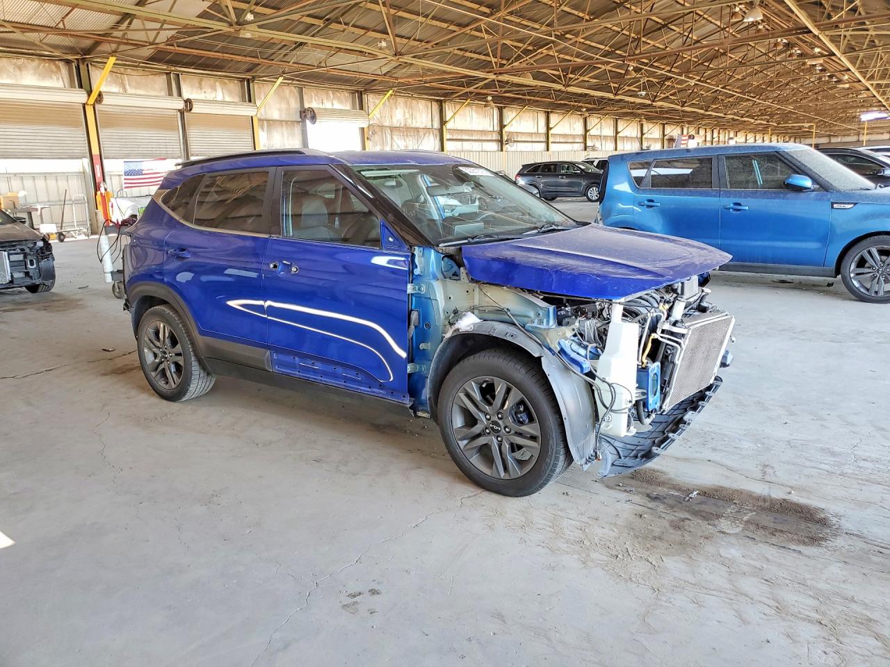 2023 KIA SELTOS S photo 7