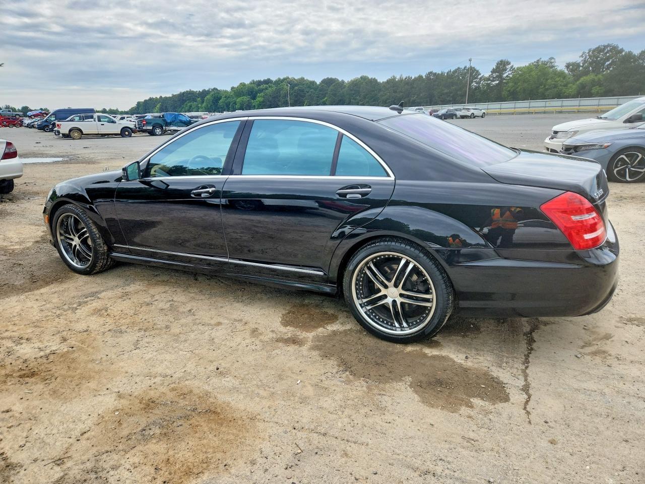 2011 MERCEDES-BENZ S 550 photo 4