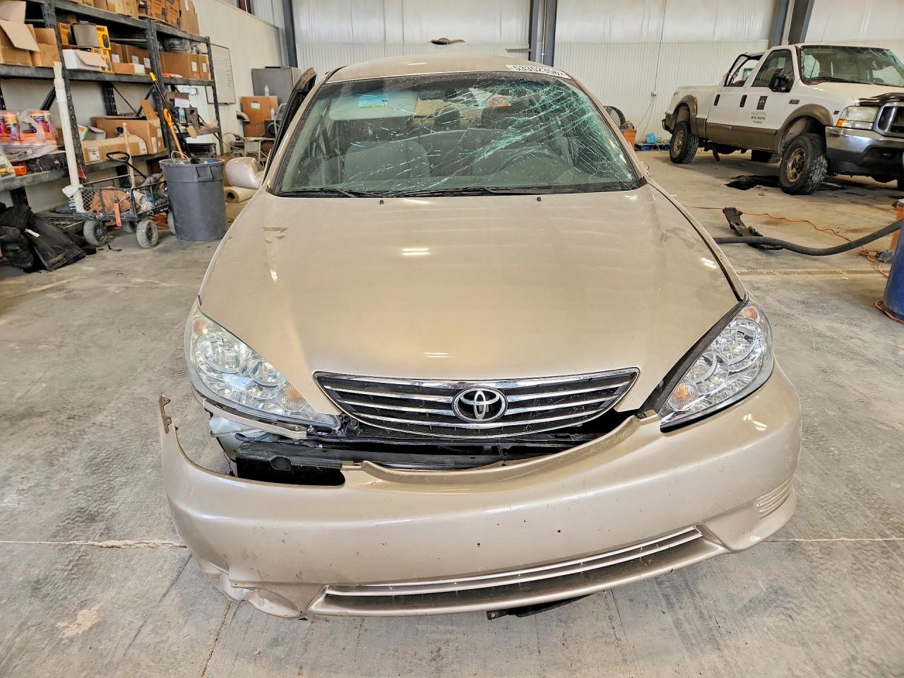 2006 TOYOTA CAMRY LE photo 9