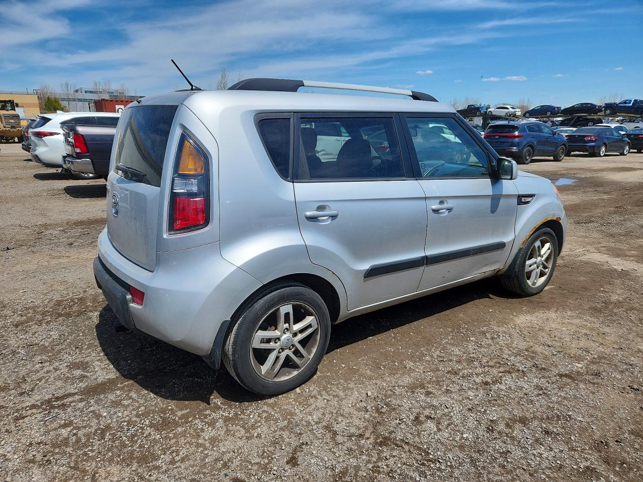 2011 KIA SOUL + photo 4