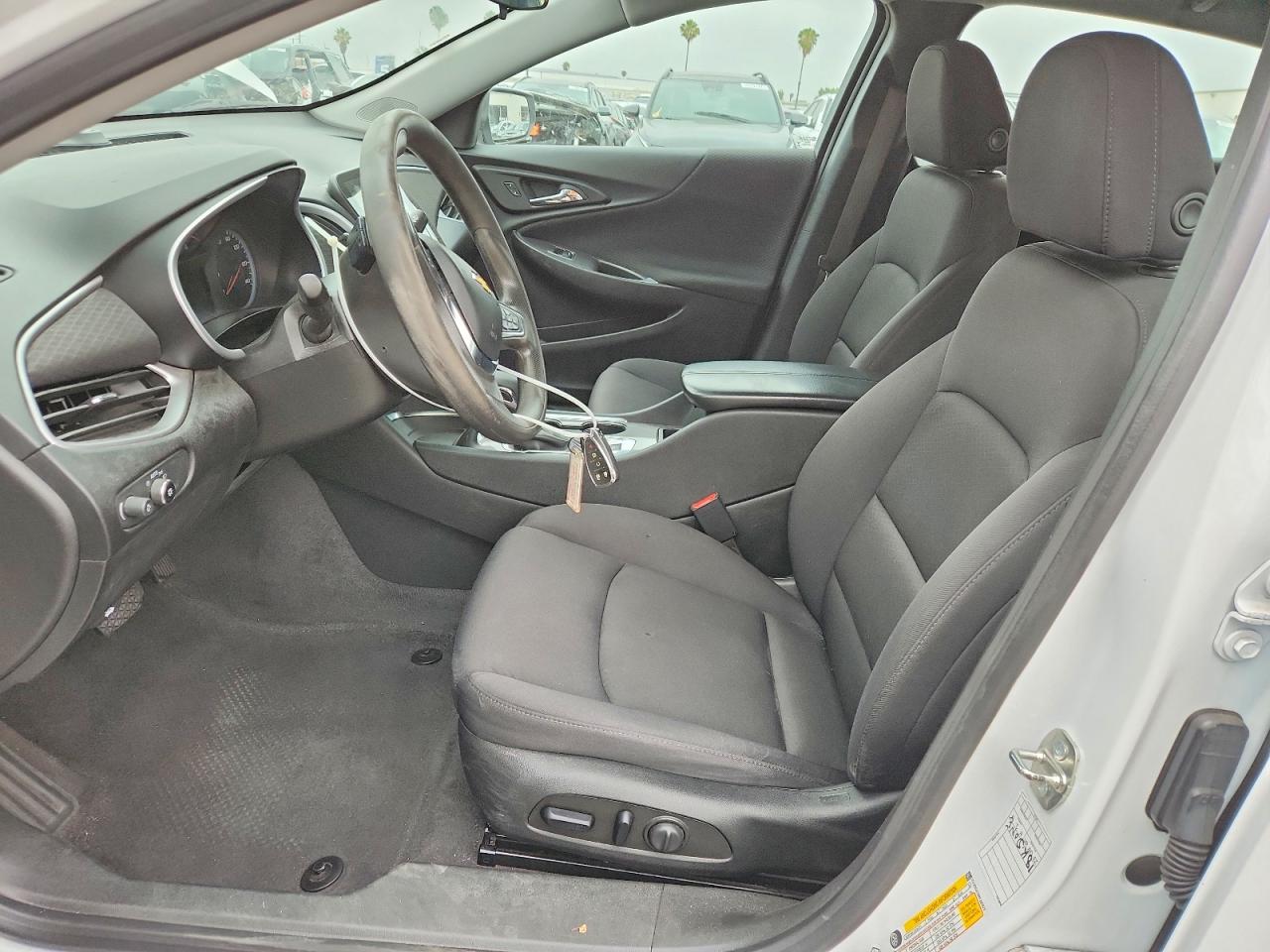 2023 CHEVROLET MALIBU LT photo 7