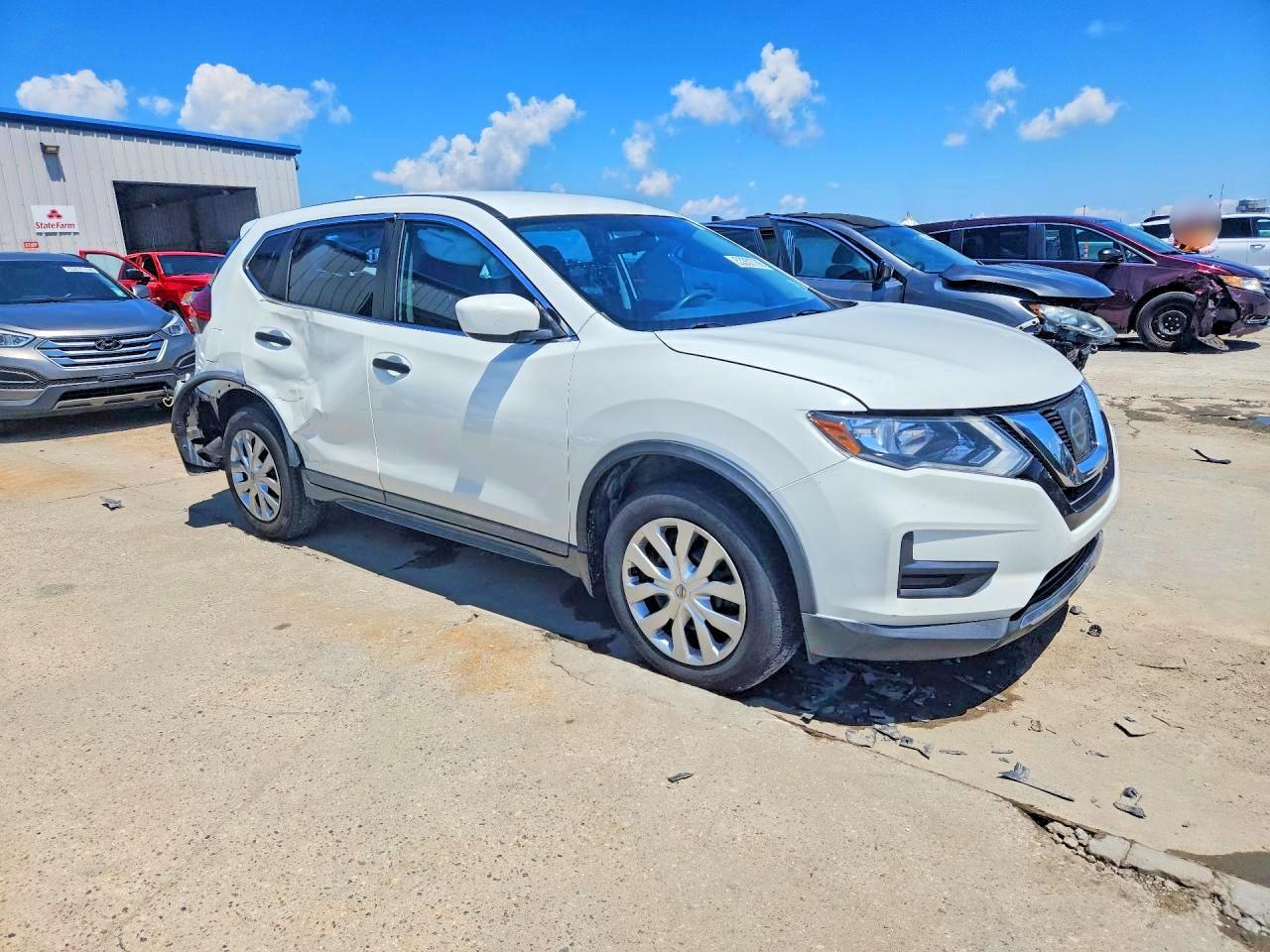 2017 NISSAN ROGUE S photo 7