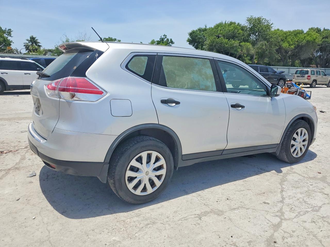 2016 NISSAN ROGUE S photo 3