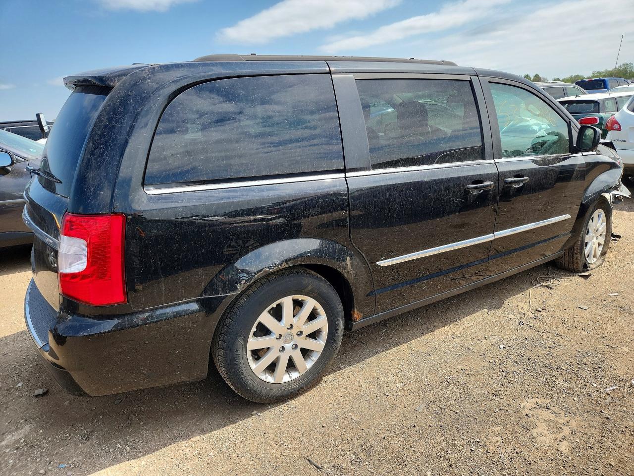 2013 CHRYSLER TOWN & COUNTRY TOURING photo 5
