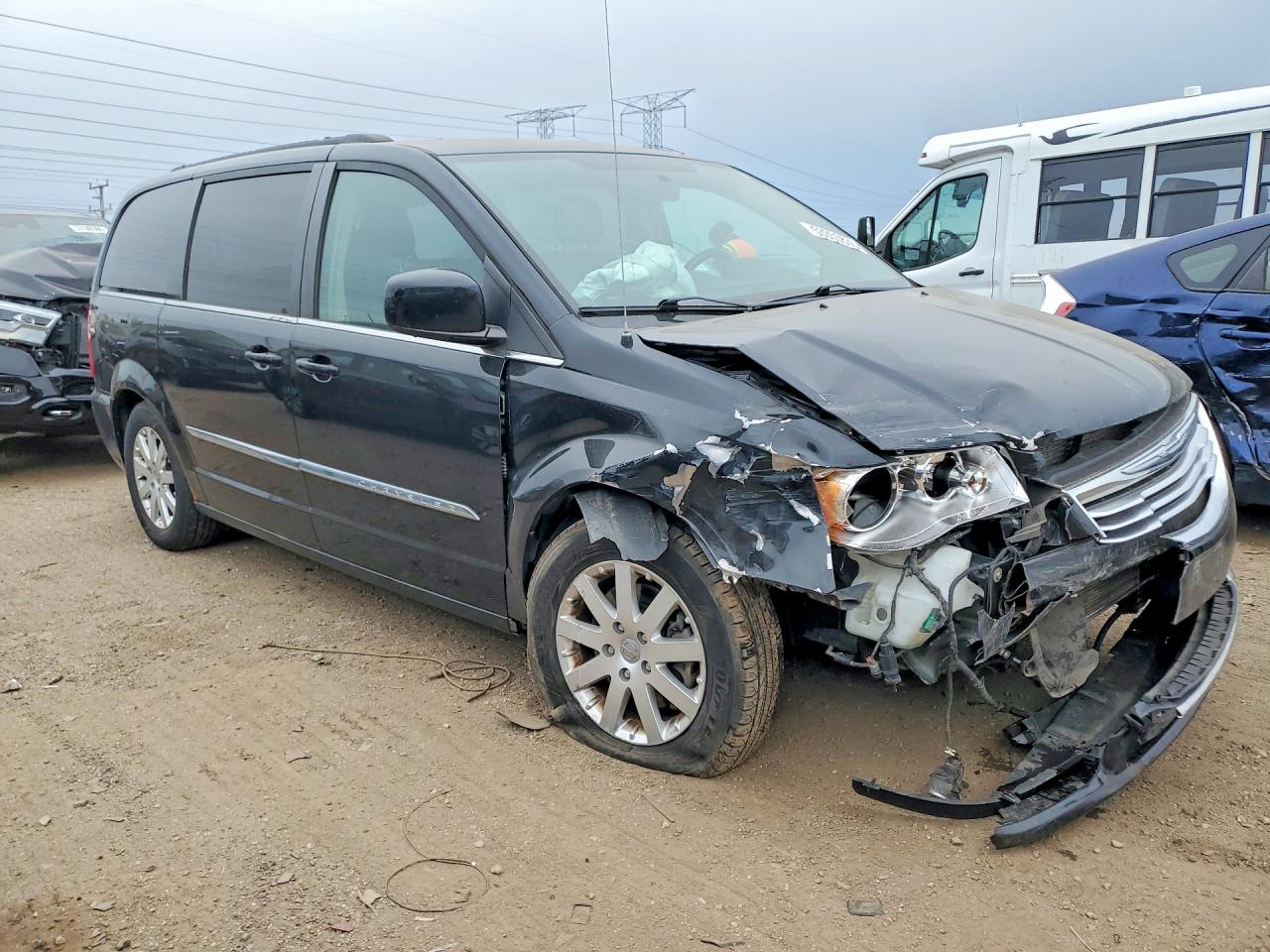 2013 CHRYSLER TOWN & COUNTRY TOURING photo 7
