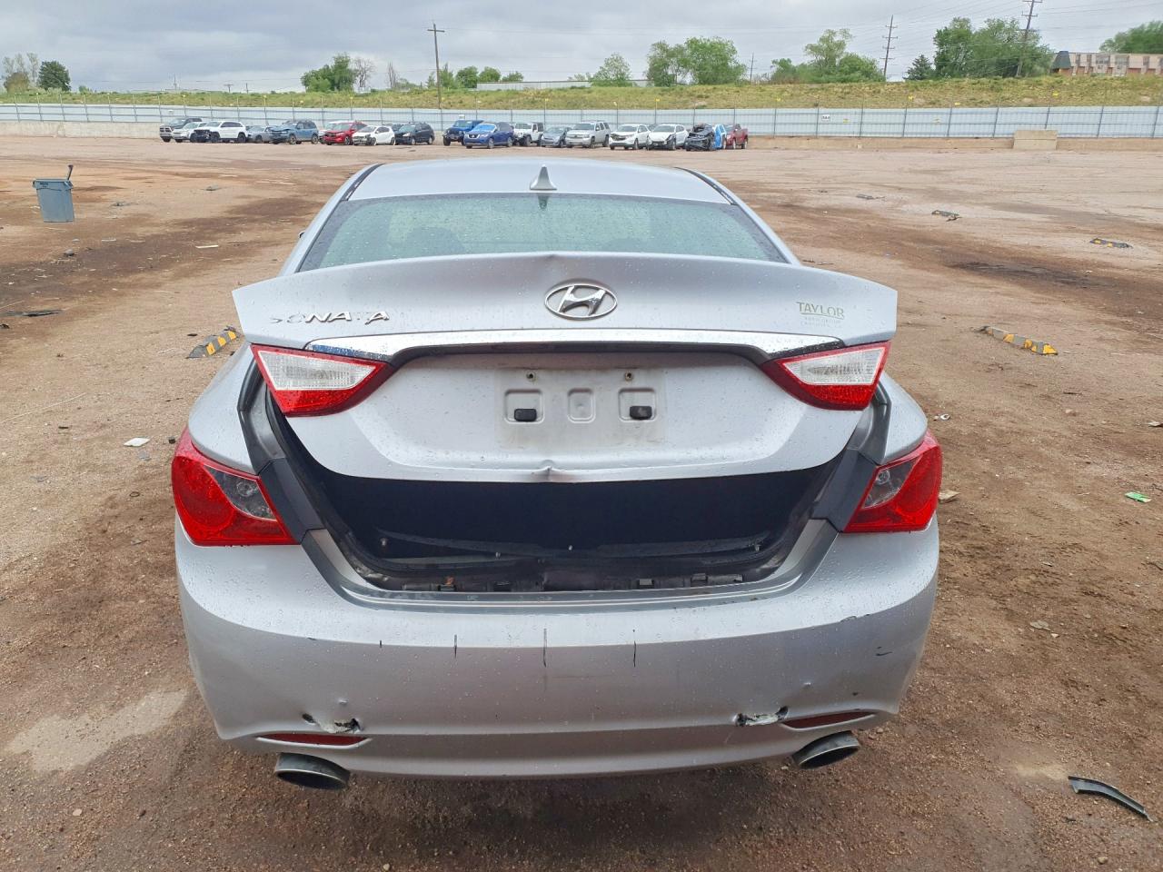 2011 HYUNDAI SONATA SE photo 16
