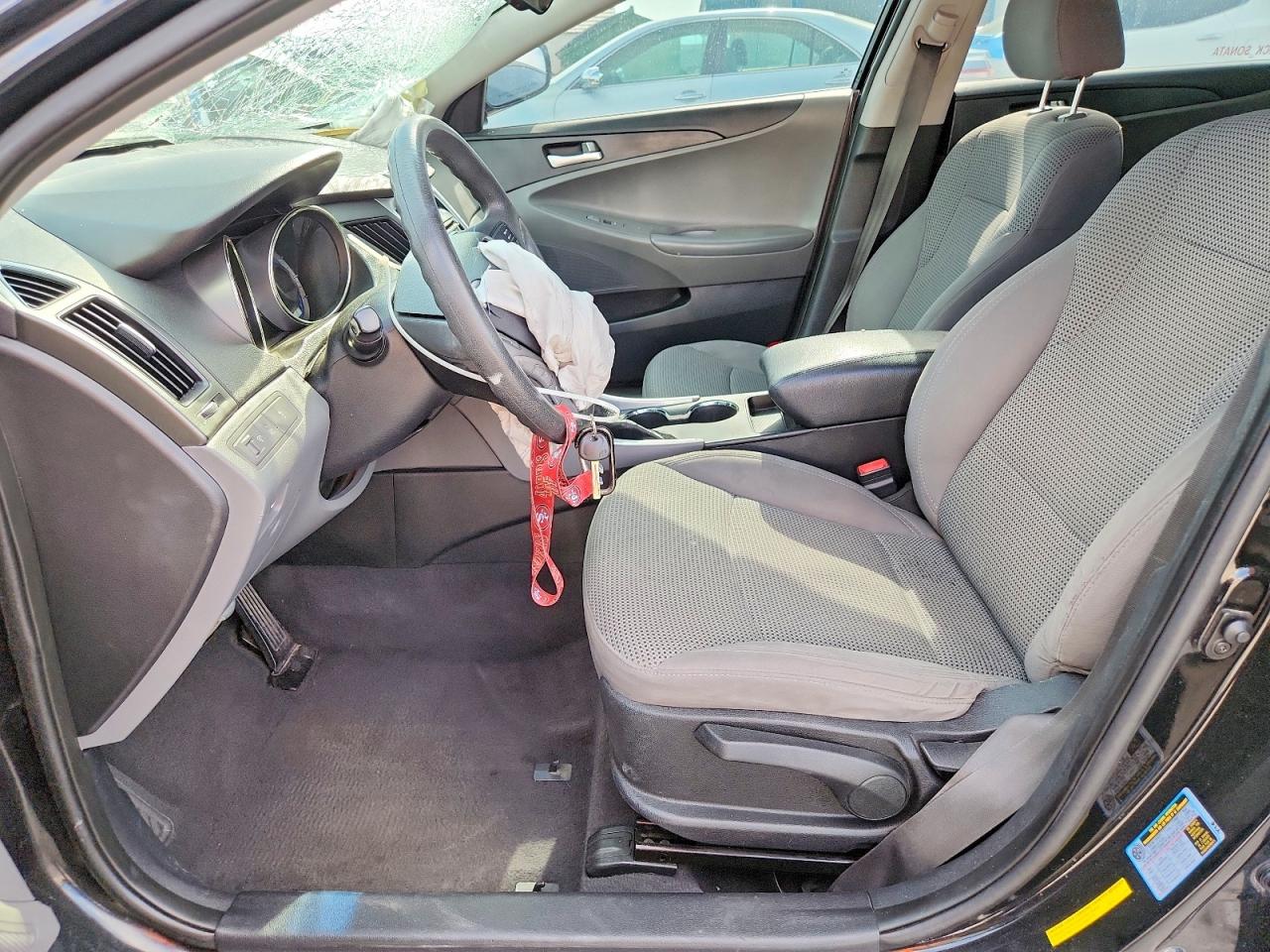 2012 HYUNDAI SONATA GLS photo 13