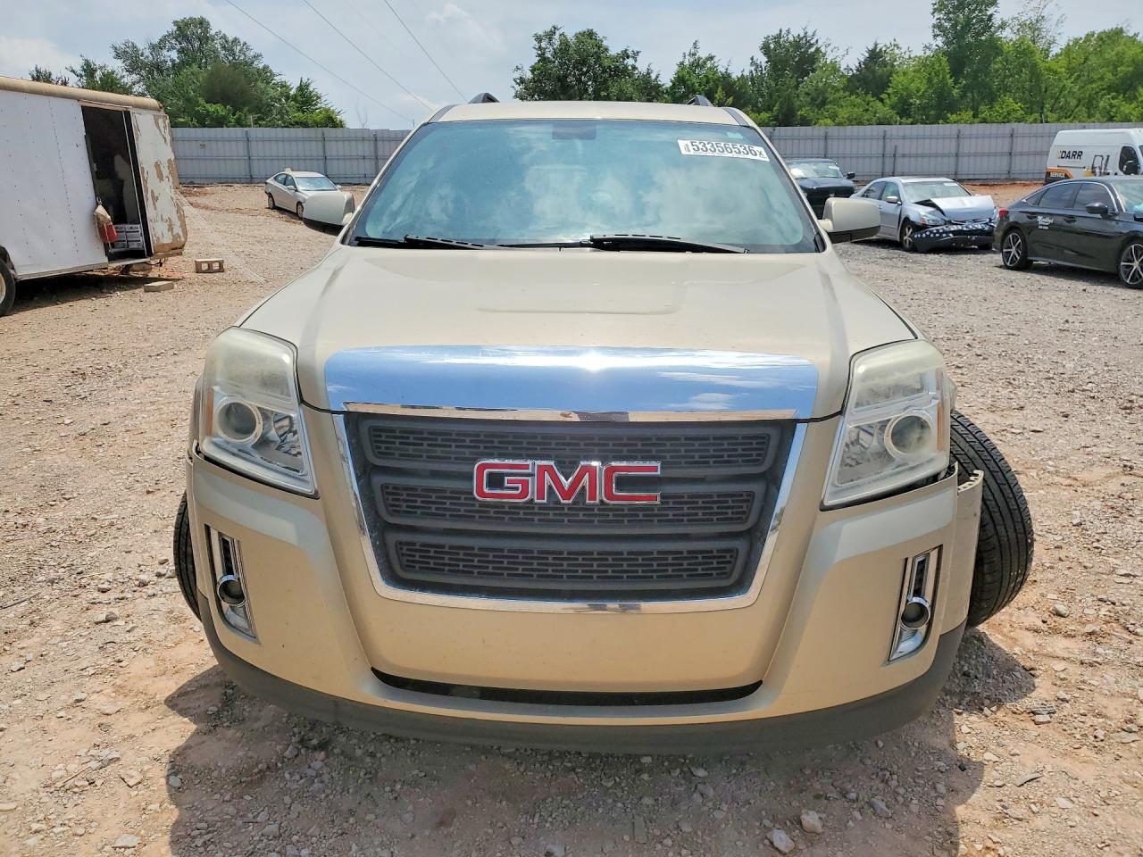 2011 GMC TERRAIN SLT photo 9