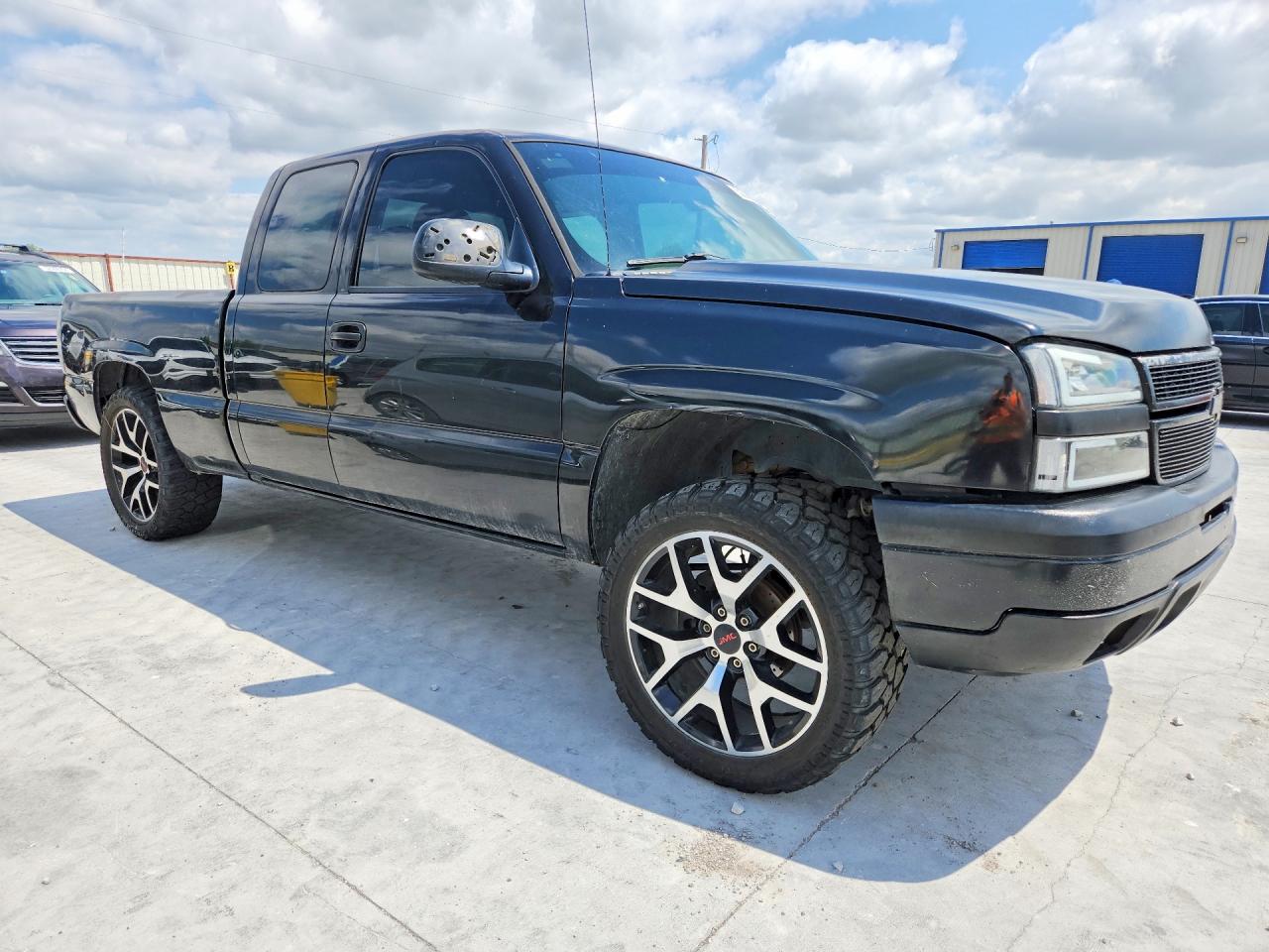2006 CHEVROLET SILVERADO C1500 photo 4