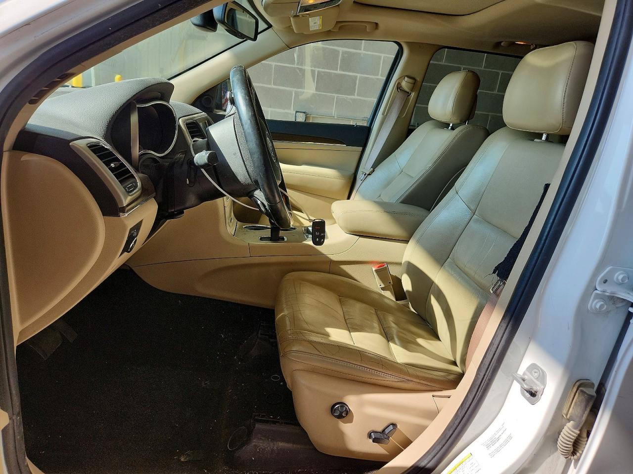2015 JEEP GRAND CHEROKEE LIMITED photo 13