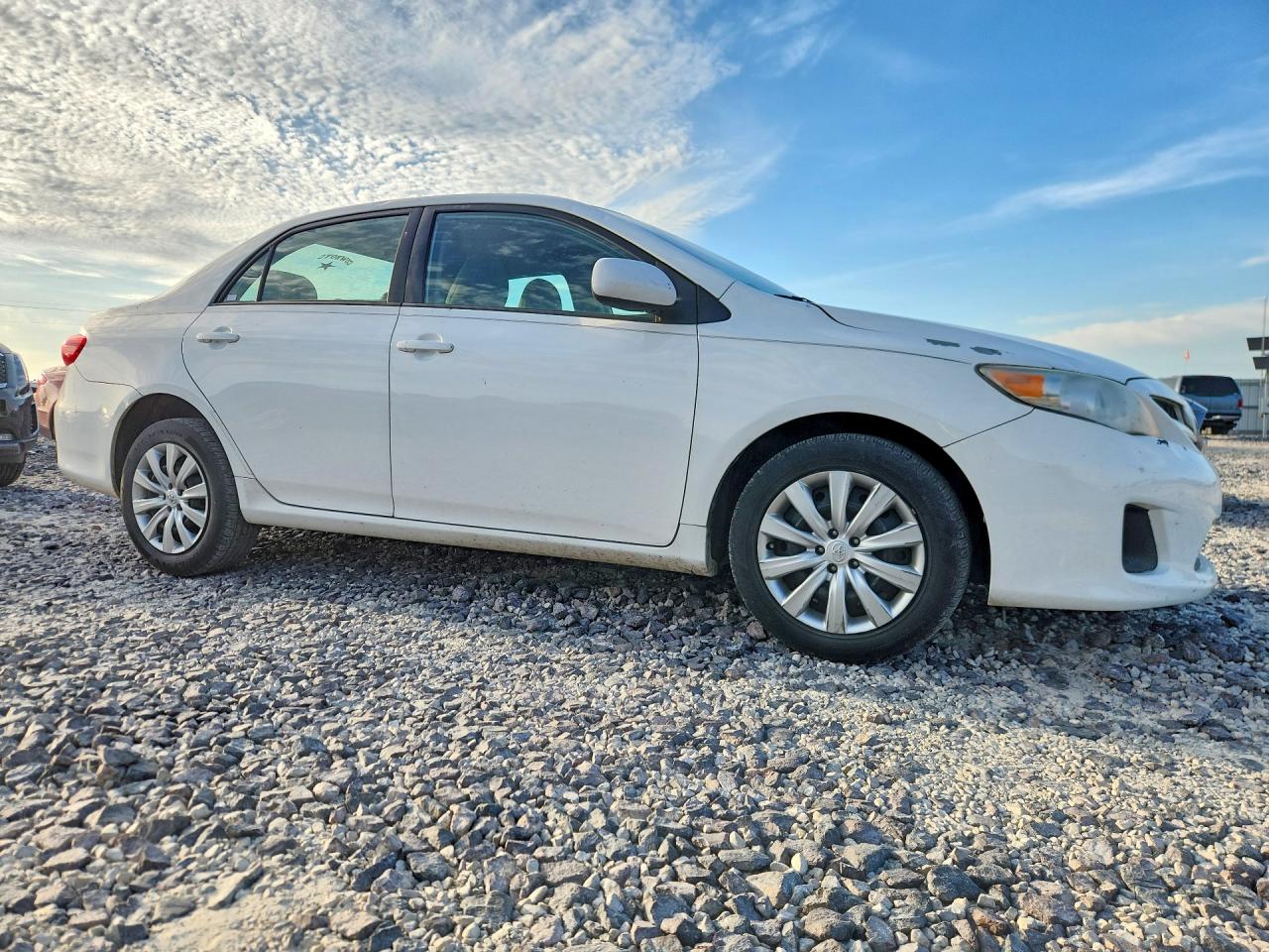 2012 TOYOTA COROLLA LE photo 10
