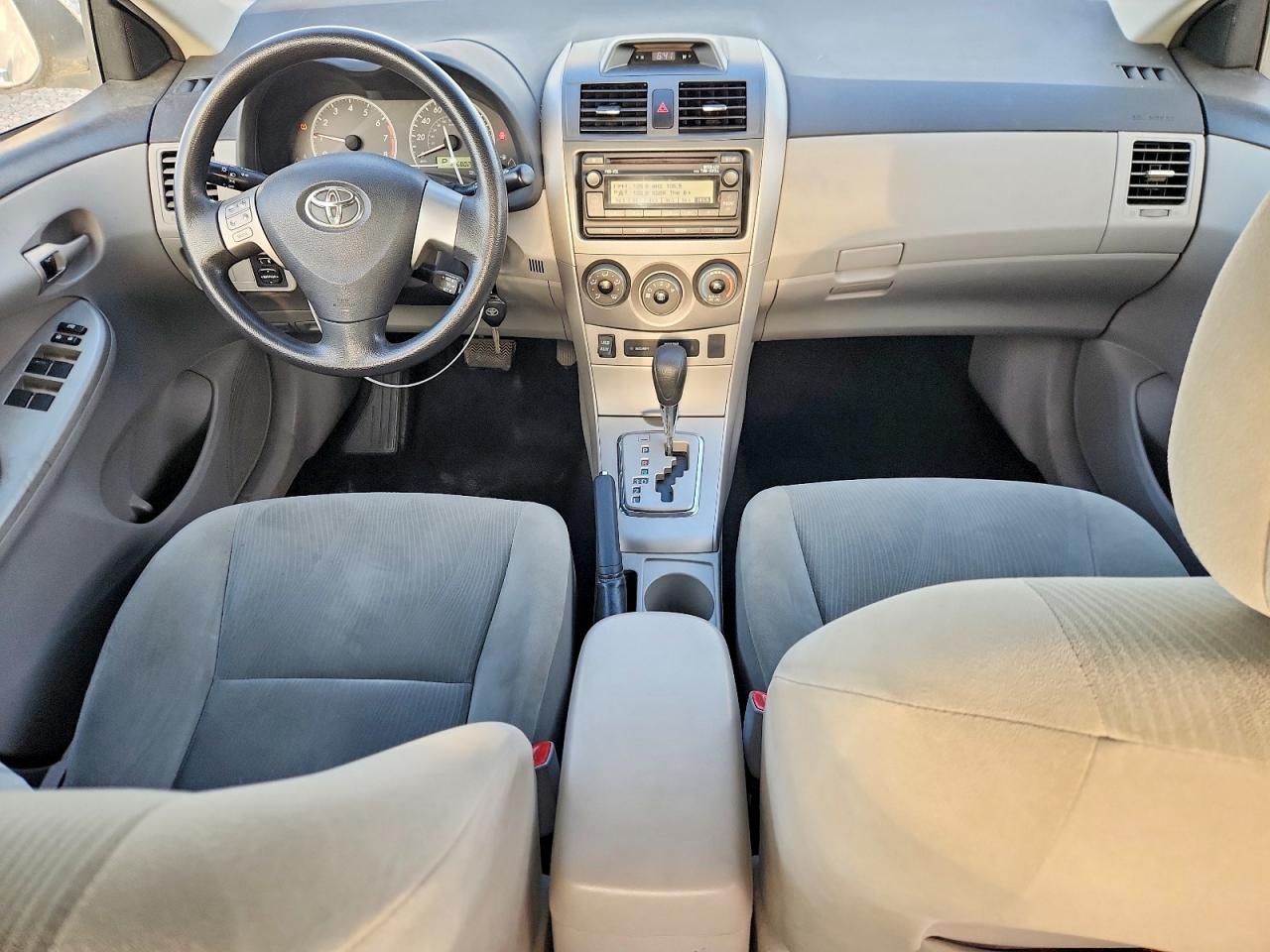 2012 TOYOTA COROLLA LE photo 22
