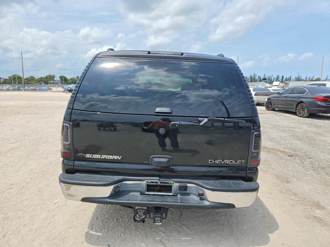 2005 CHEVROLET SUBURBAN C1500 photo 16