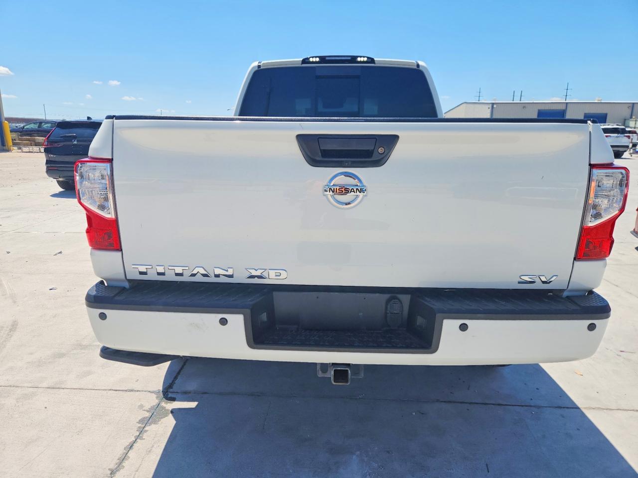 2016 NISSAN TITAN XD S photo 11