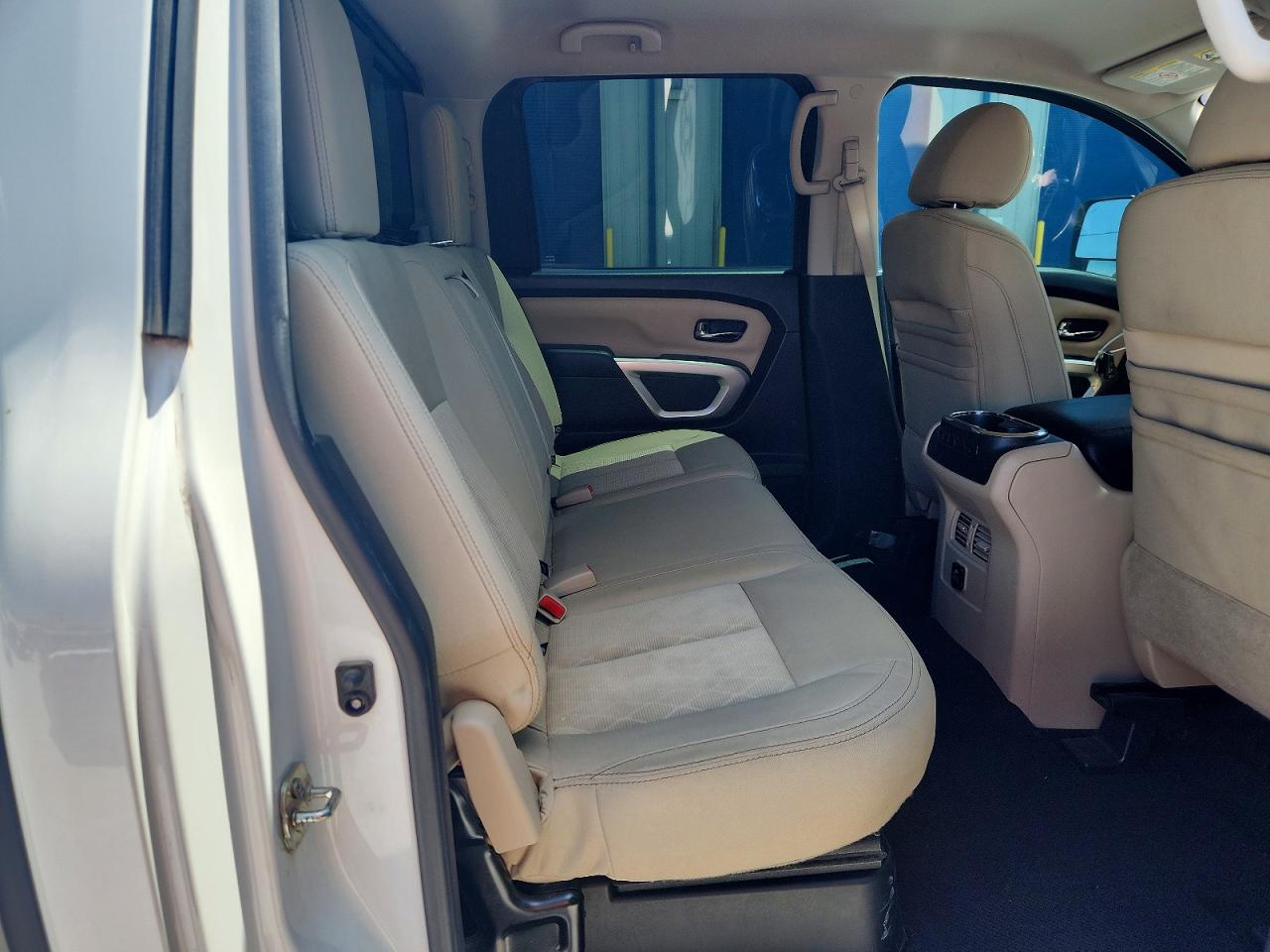 2016 NISSAN TITAN XD S photo 19