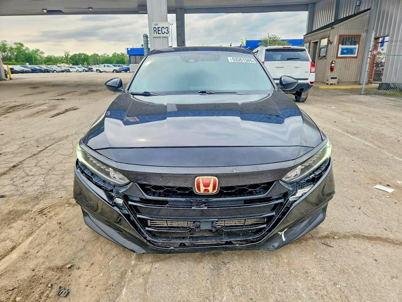 2018 HONDA ACCORD SPORT photo 5