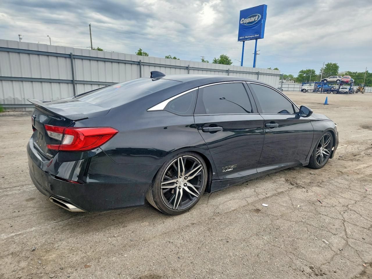 2018 HONDA ACCORD SPORT photo 3