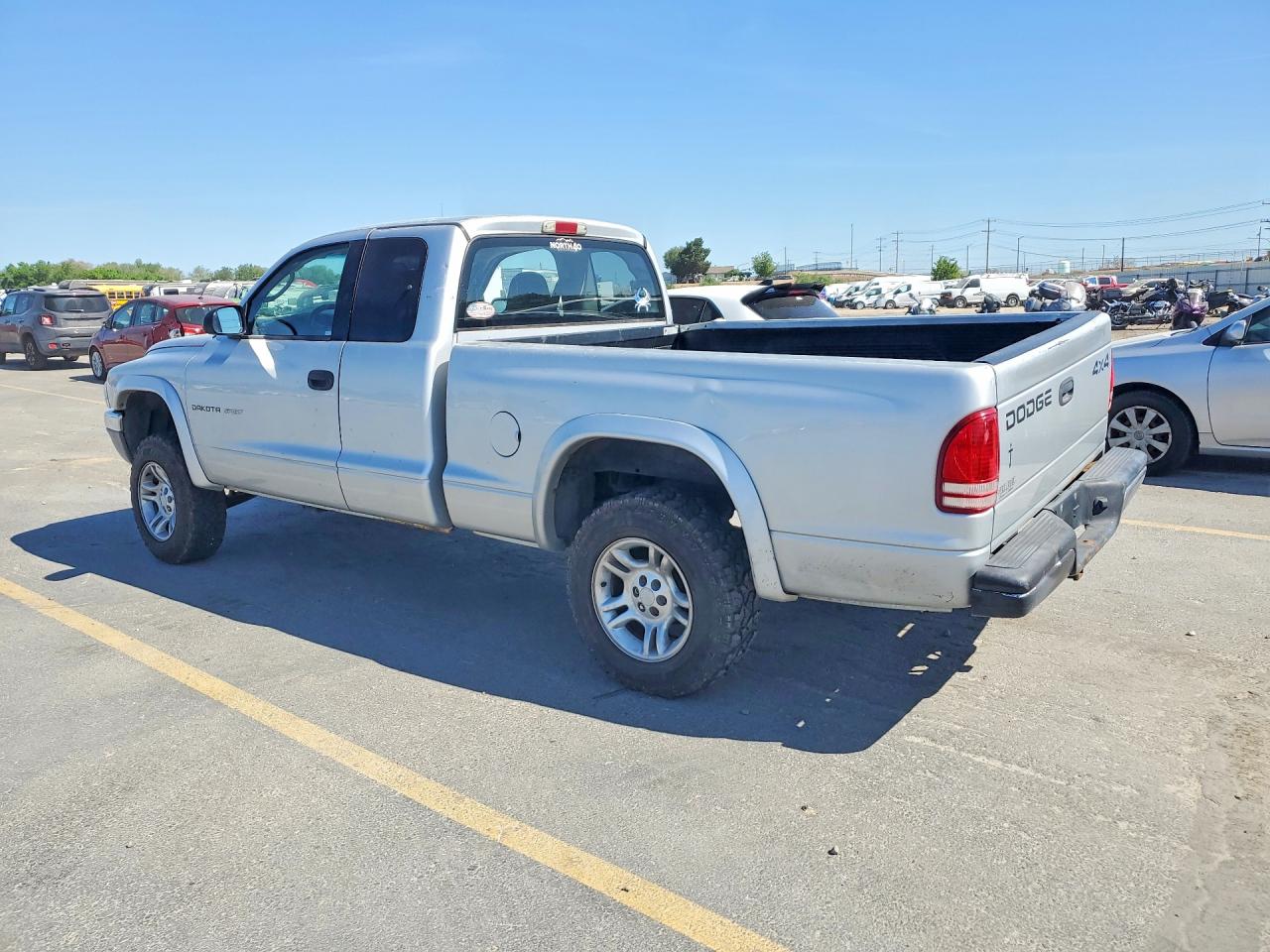 2002 DODGE DAKOTA SPORT photo 3