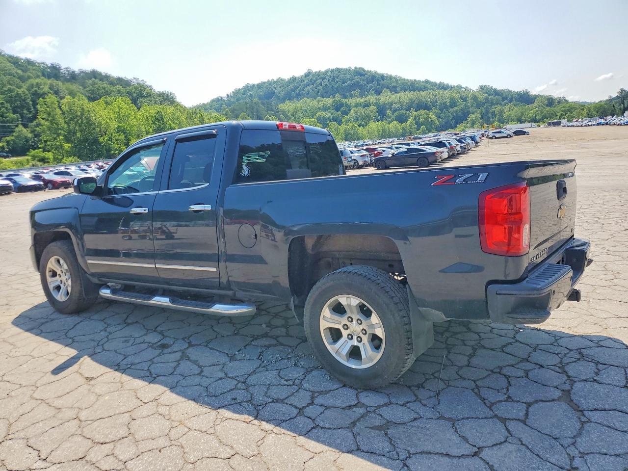 2018 CHEVROLET SILVERADO K1500 LTZ photo 3