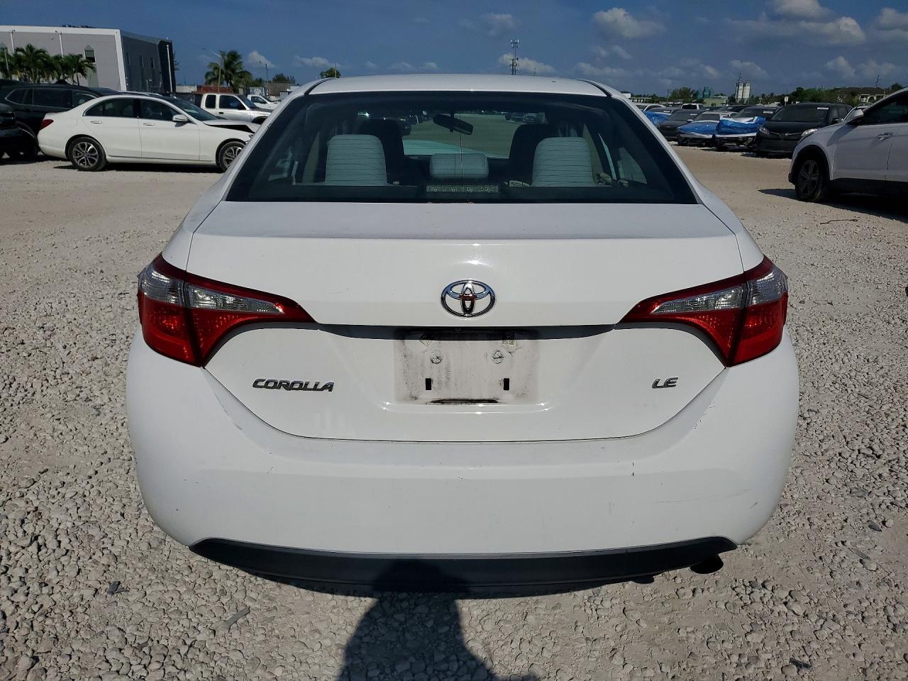 2014 TOYOTA COROLLA LE photo 16