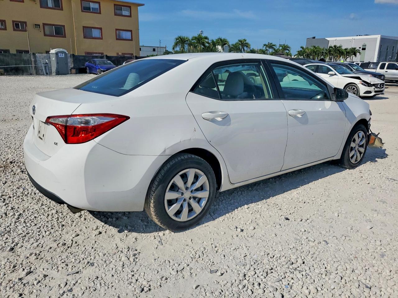 2014 TOYOTA COROLLA LE photo 7