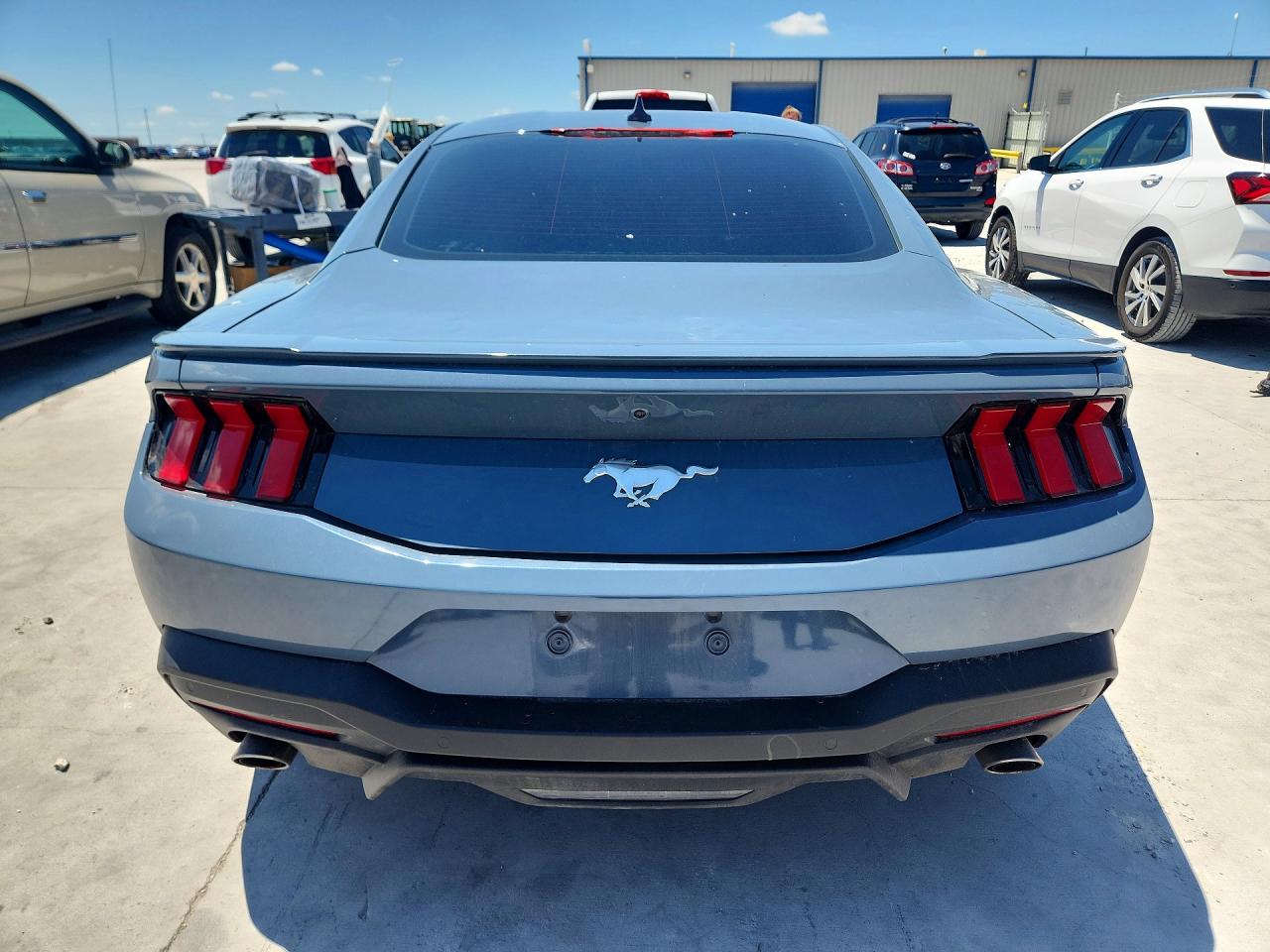 2024 FORD MUSTANG photo 16