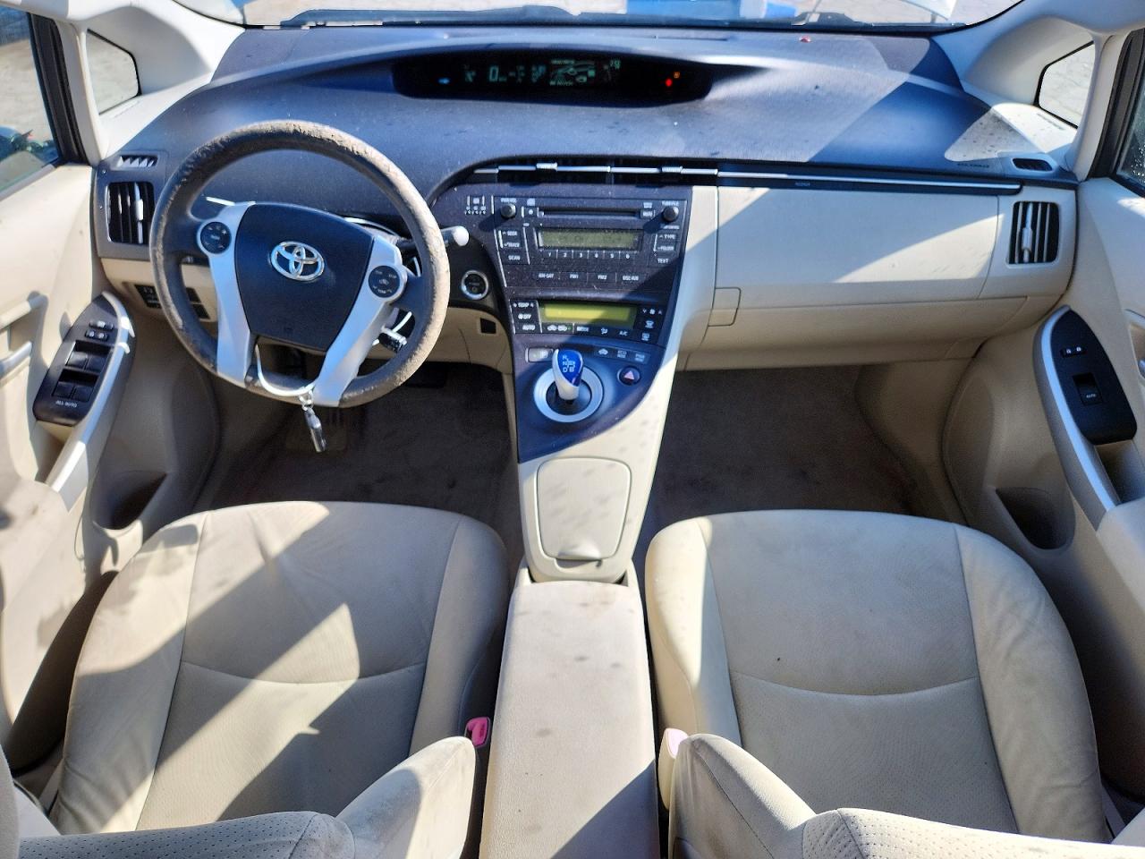2011 TOYOTA PRIUS TWO photo 15