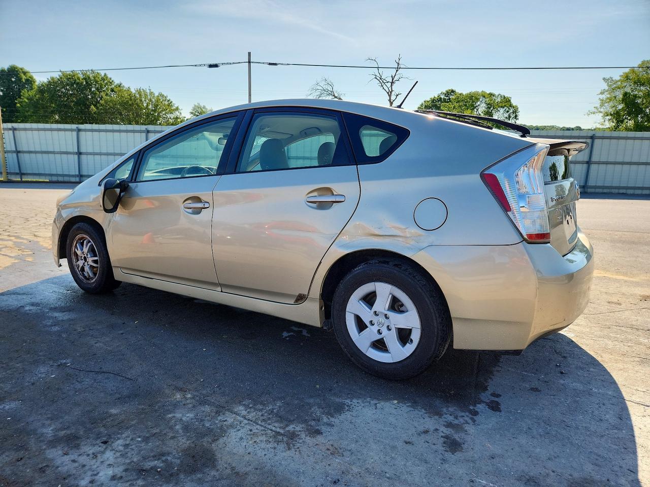 2011 TOYOTA PRIUS TWO photo 3