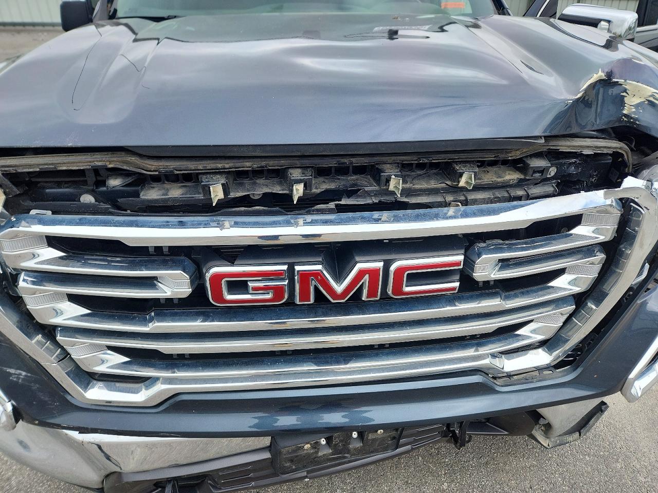 2020 GMC SIERRA K1500 SLT photo 21